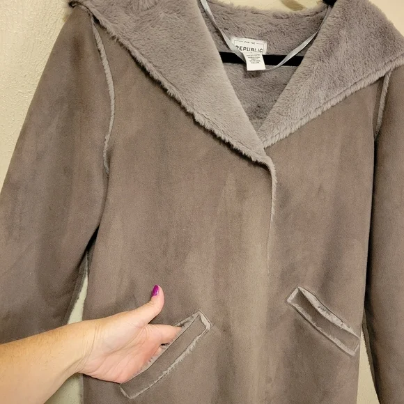 For the Republic Long Length Faux Suede Fur Lined Coat with Hood Gray Size Small - Picture 11 of 11